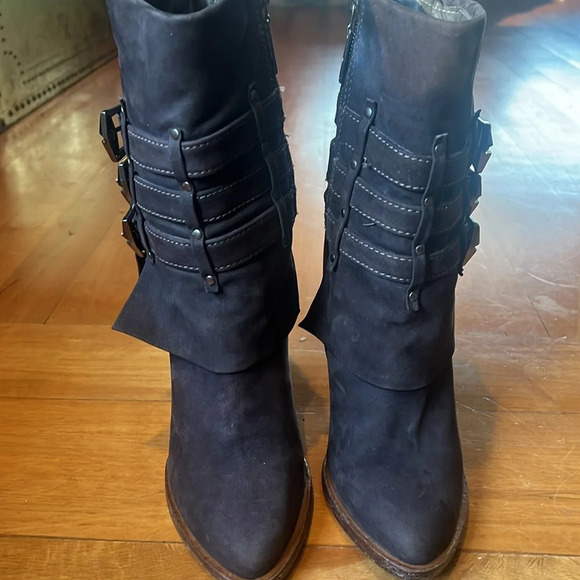 Schutz Dark Brown Leather Zip Up Buckled Heeled Boot Women’s 6B - Picture 3 of 8